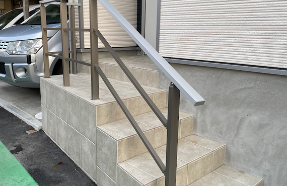 手すり、スロープの設置で家族みんなが安心快適に暮らせる住まいに。沼津市の外構工事はMKプランニングにお任せください！